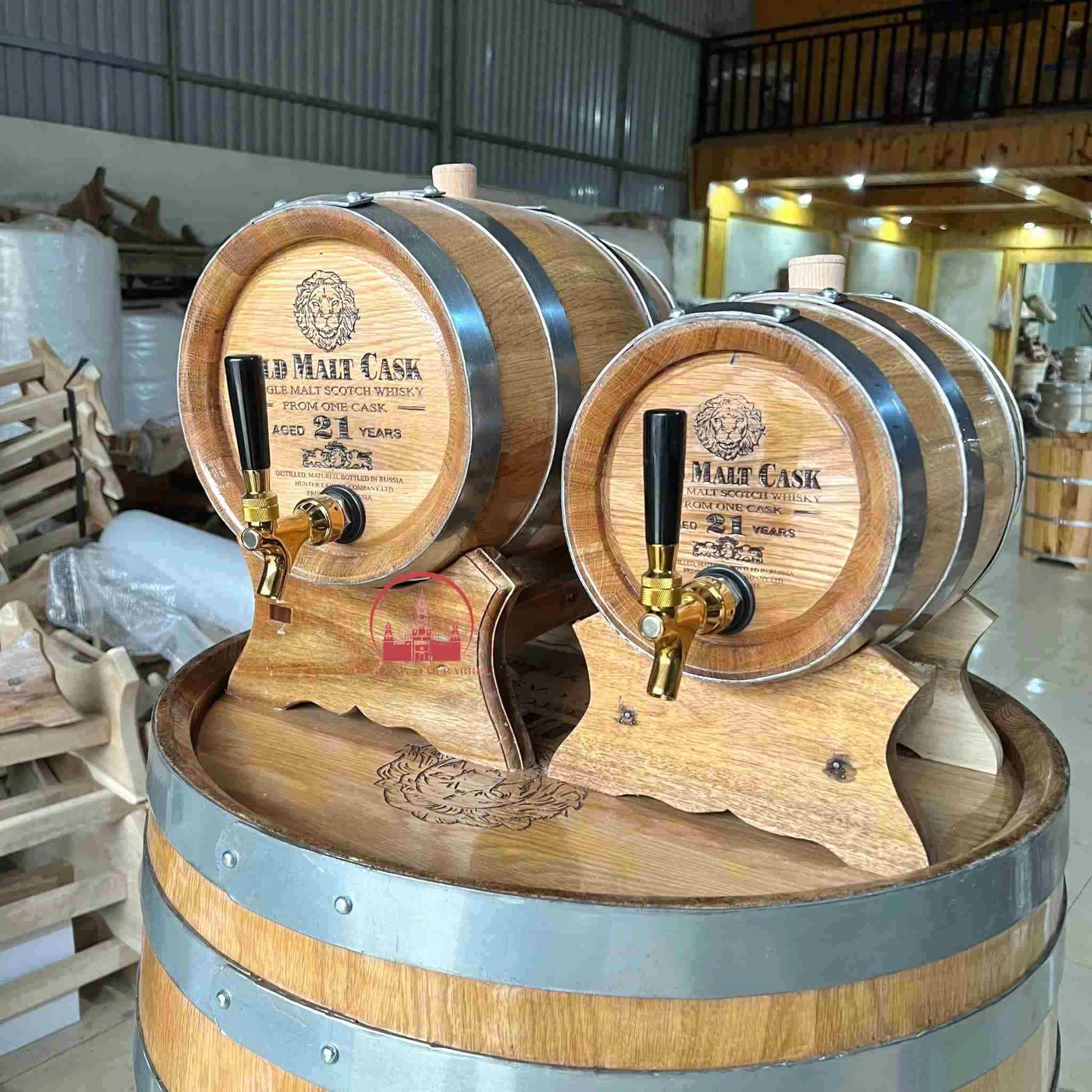 thùng gỗ sồi 10 lít vòi crom