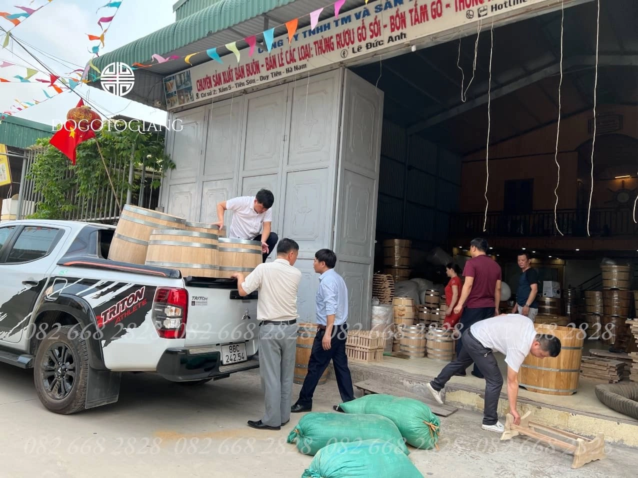 Bán thùng ngâm rượu gỗ sồi uy tín