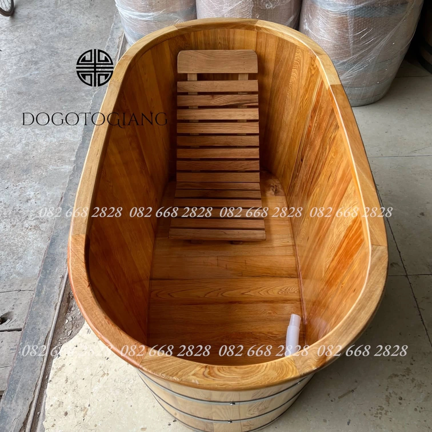 Bồn tắm gỗ pơ mu dành cho gia đình 