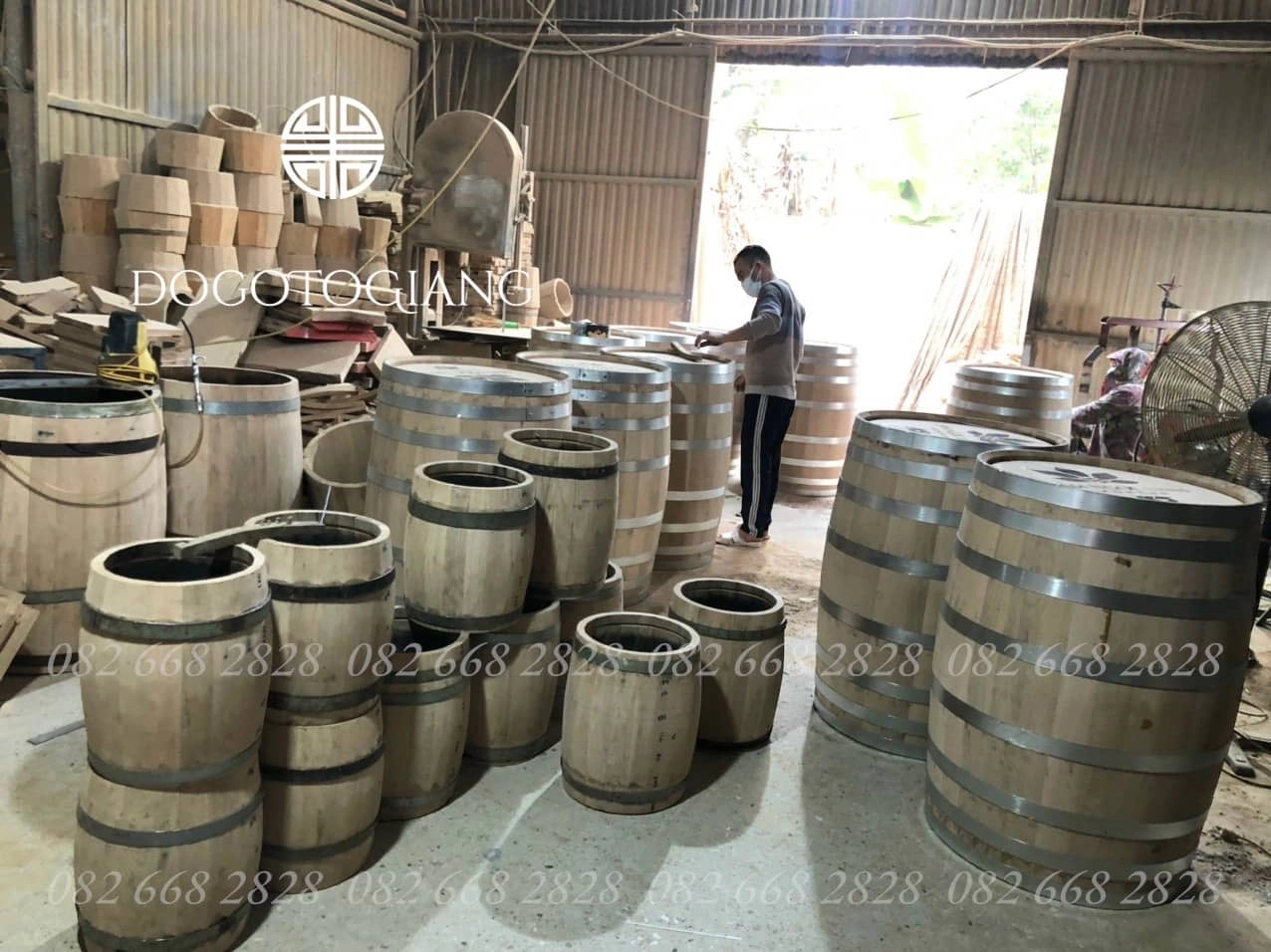 Xưởng sản xuất thùng rượu gỗ sồi 300 lít