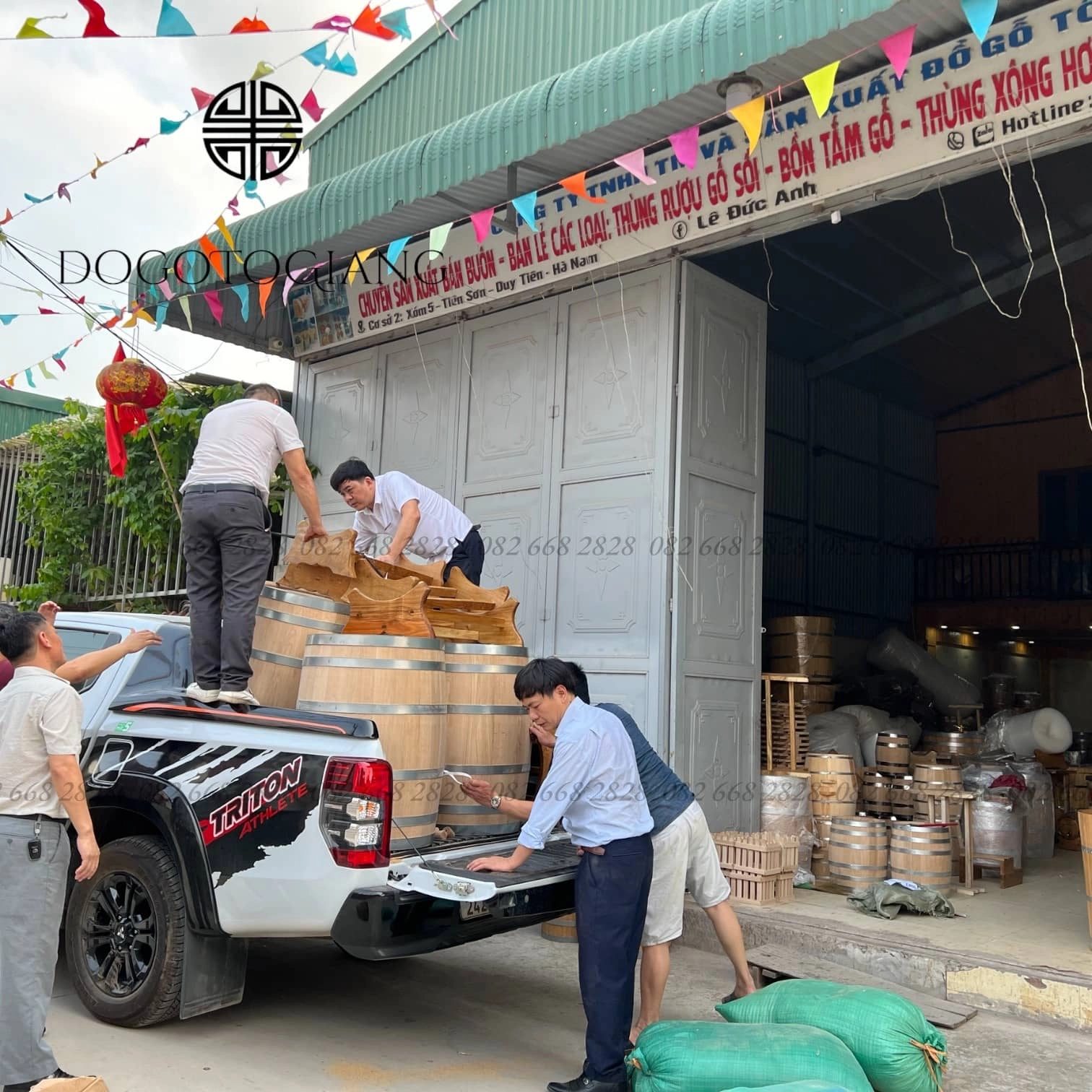 Bán thùng rượu gỗ sồi Nga