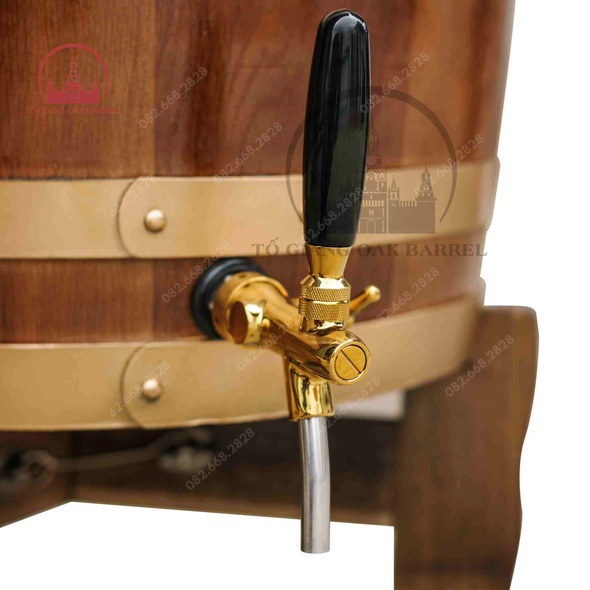 Thùng rượu gỗ sồi 100 lít sử dụng van inox mạ đồng sáng bóng