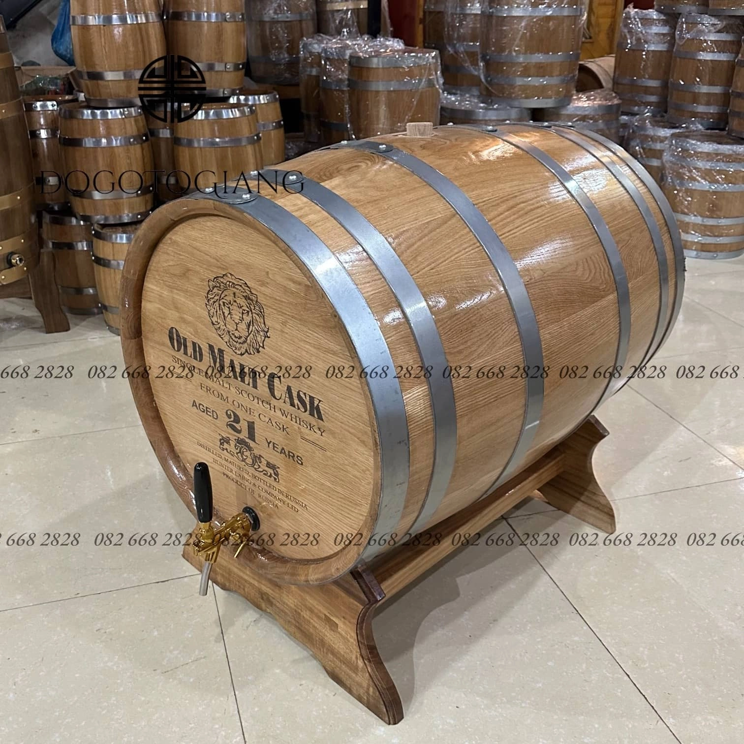 Hình ảnh thùng rượu gỗ sồi 200 lít 