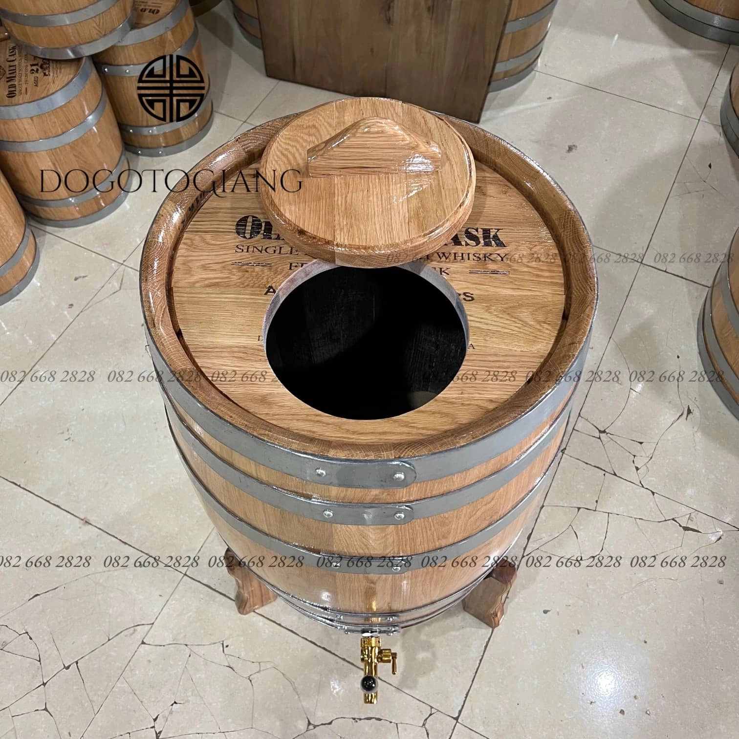 Thùng gỗ sồi dáng đứng