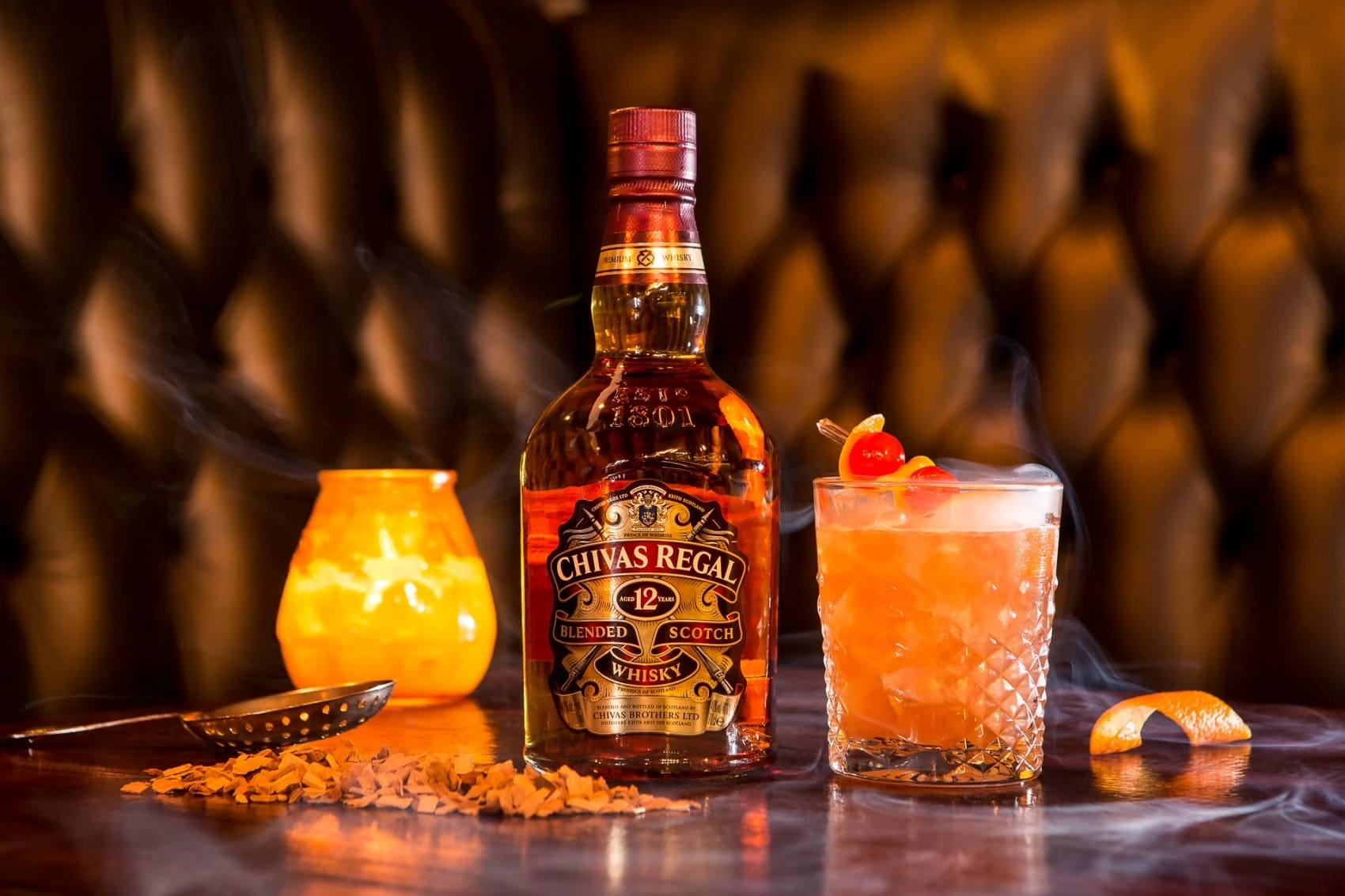 Chivas được ngâm trong thùng gỗ sồi để tạo ra hương vị và mùi thơm đặc trưng