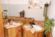  Bồn tắm gỗ – Xu hướng thư giãn hiện đại, mang đậm hơi thở thiên nhiên