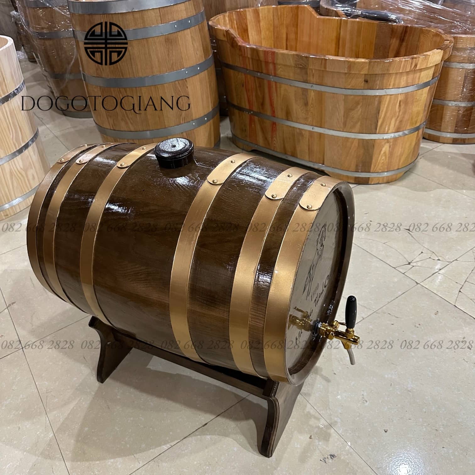 Thùng rượu gỗ sồi vòi crom