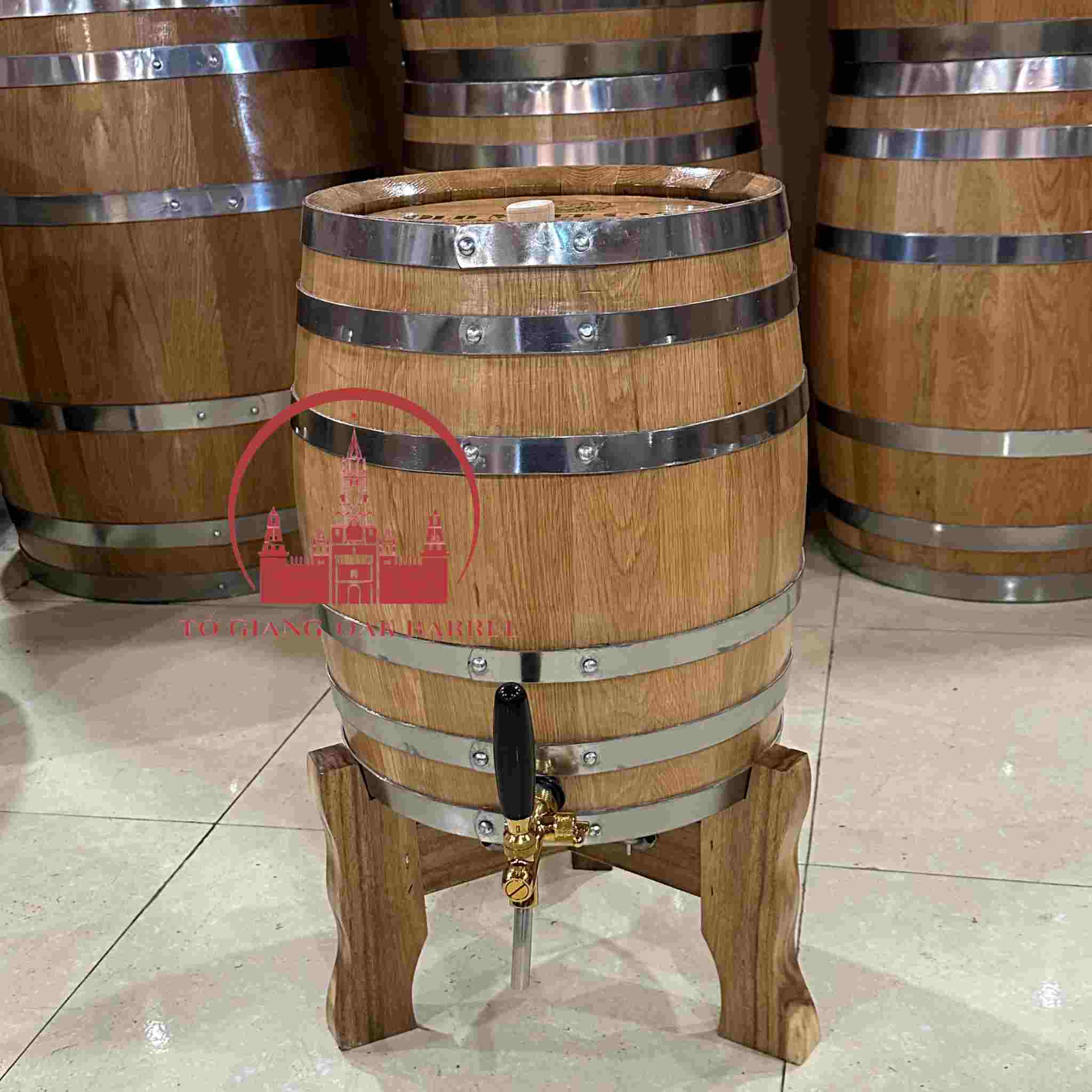 thùng rượu gỗ sồi
