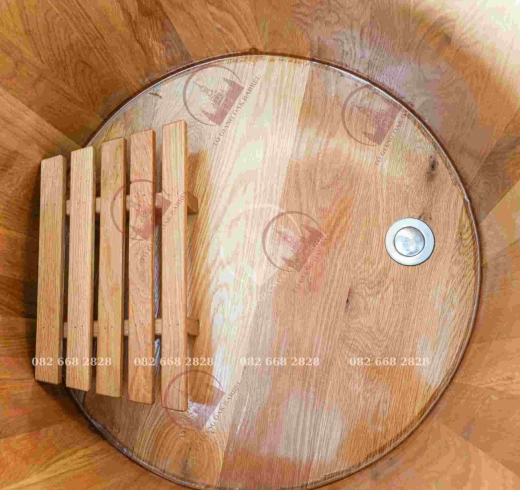 Bồn tắm gỗ sồi bo viền dáng tròn 